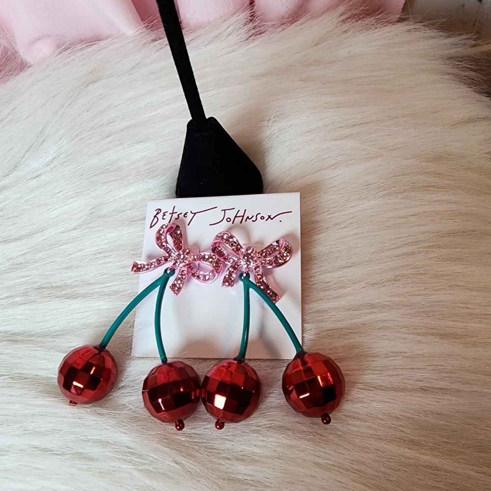 🏷 SALE! Betsey Johnson 